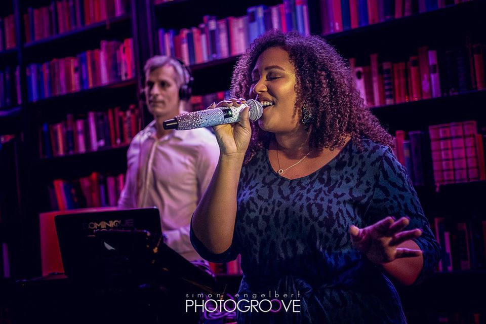 Two4you Das Alleinunterhalter Duo Im Raum Trier